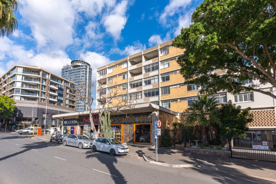 1 Bedroom Property for Sale in Three Anchor Bay Western Cape